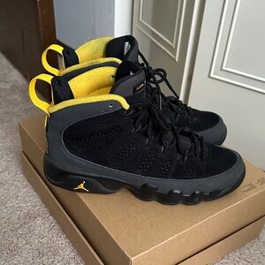 Air Jordan 9 Retro GS ‘Dark Charcoal University Gold’